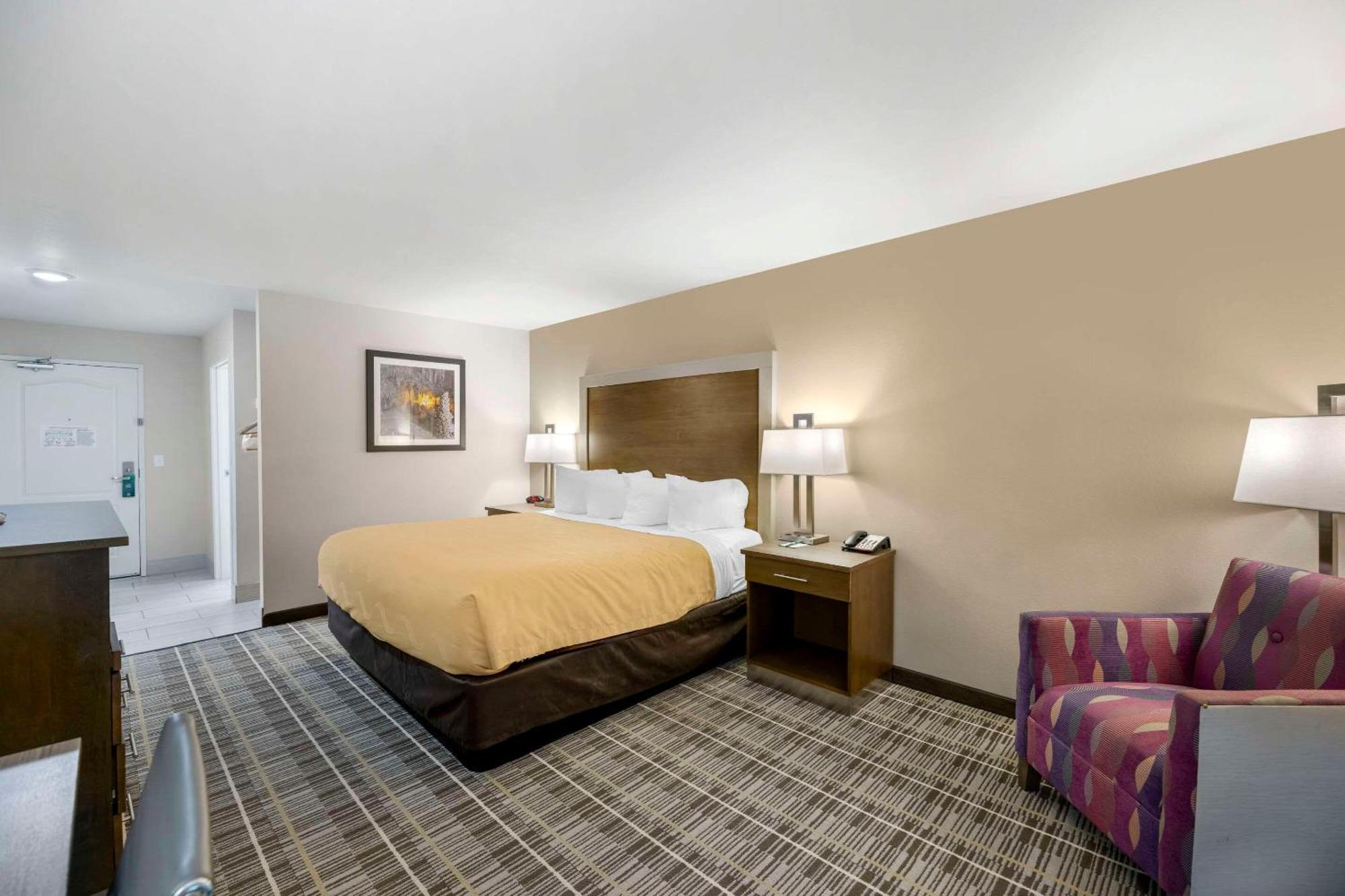 Quality Inn & Suites Carlsbad Caverns Area Buitenkant foto