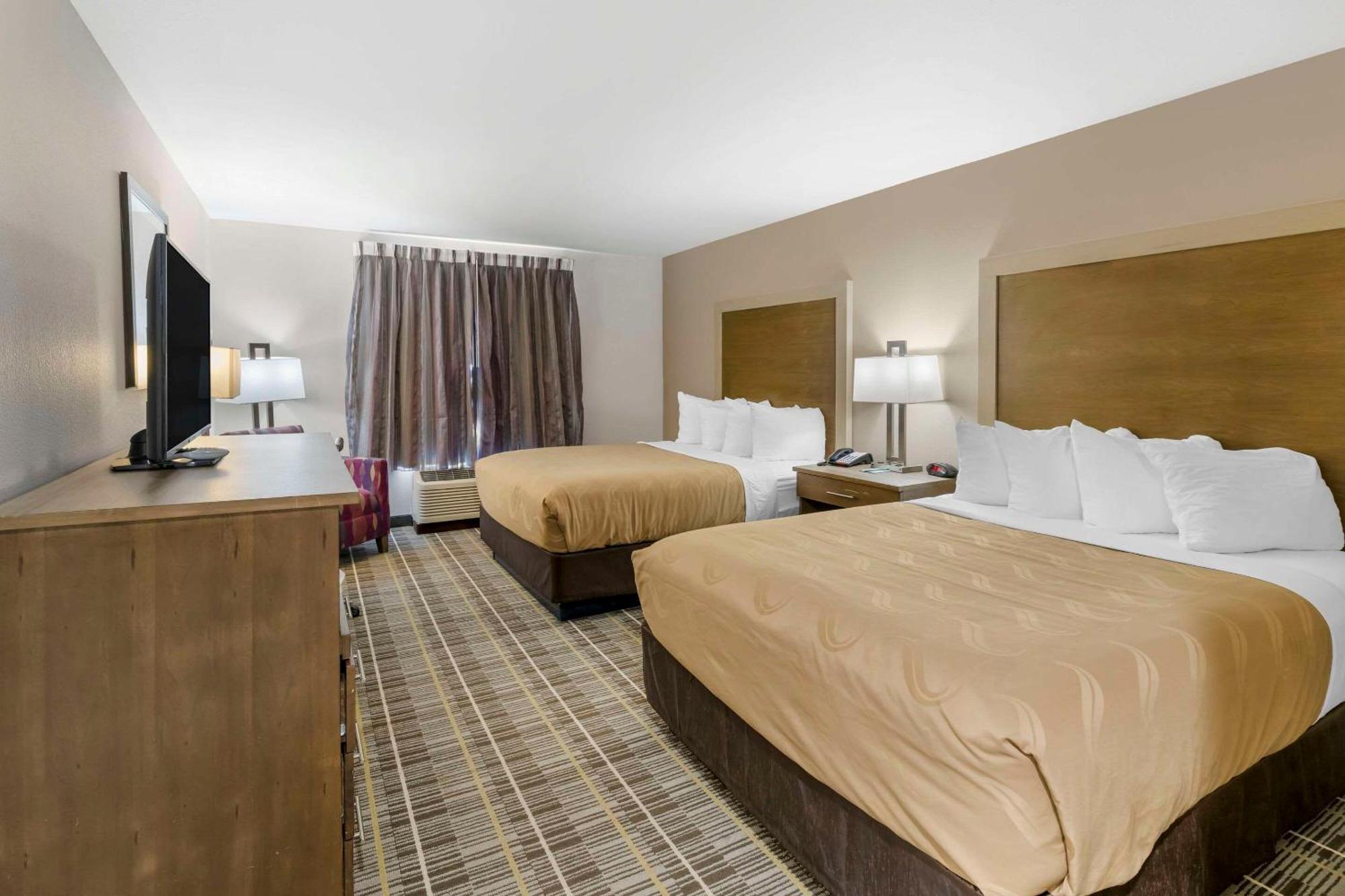 Quality Inn & Suites Carlsbad Caverns Area Buitenkant foto