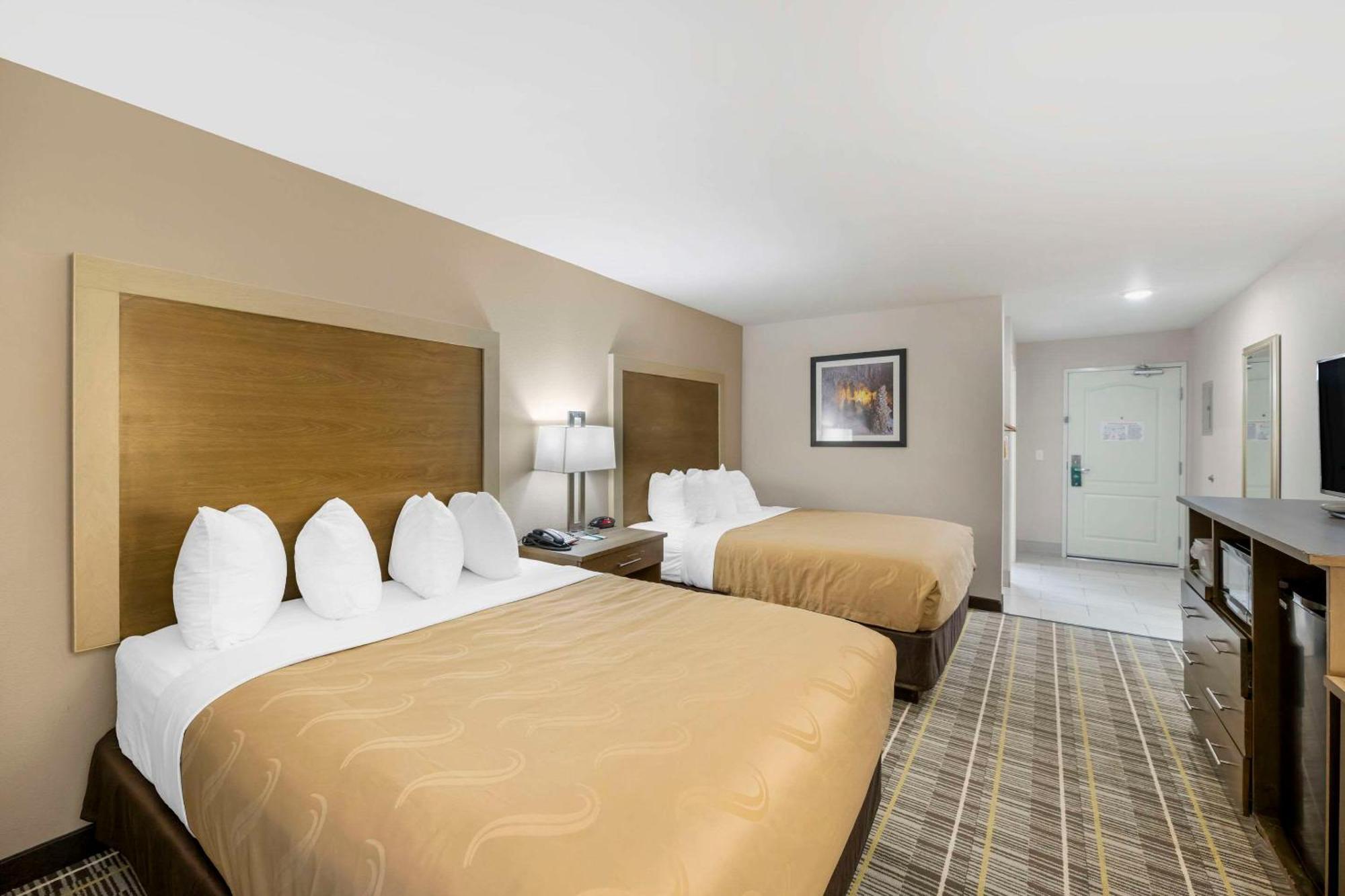 Quality Inn & Suites Carlsbad Caverns Area Buitenkant foto